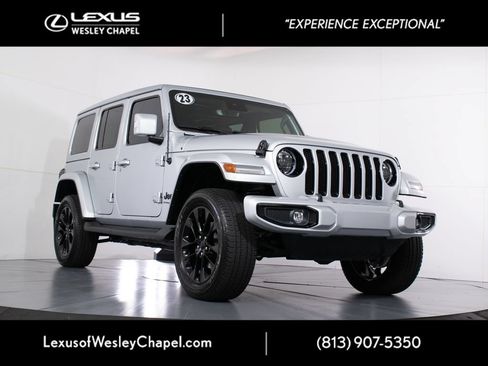 Used 2023 Jeep Wrangler Unlimited Sahara AWD/4WD image 1