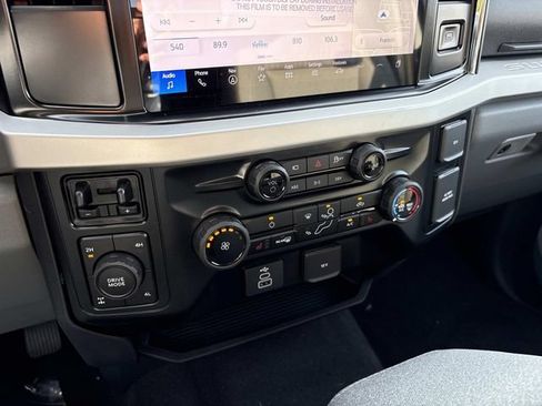 New 2026 Ford F250 XLT w/ XLT Premium Package AWD/4WD image 29