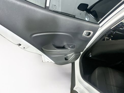 Used 2024 Hyundai Venue SEL image 26