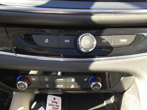 Used 2023 Buick Enclave Essence w/ Experience Buick Package image 16