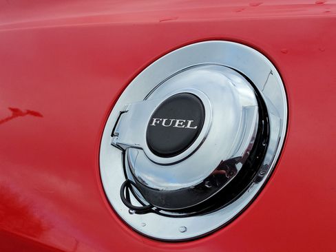 Used 2023 Dodge Challenger SXT image 9