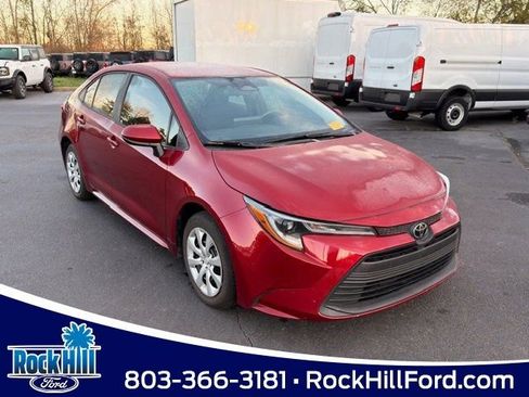 Used 2023 Toyota Corolla LE image 1