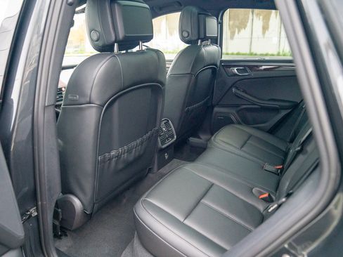 Certified 2026 Porsche Macan AWD/4WD image 23