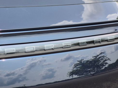 Certified 2023 Porsche Cayenne Platinum Edition AWD/4WD image 30
