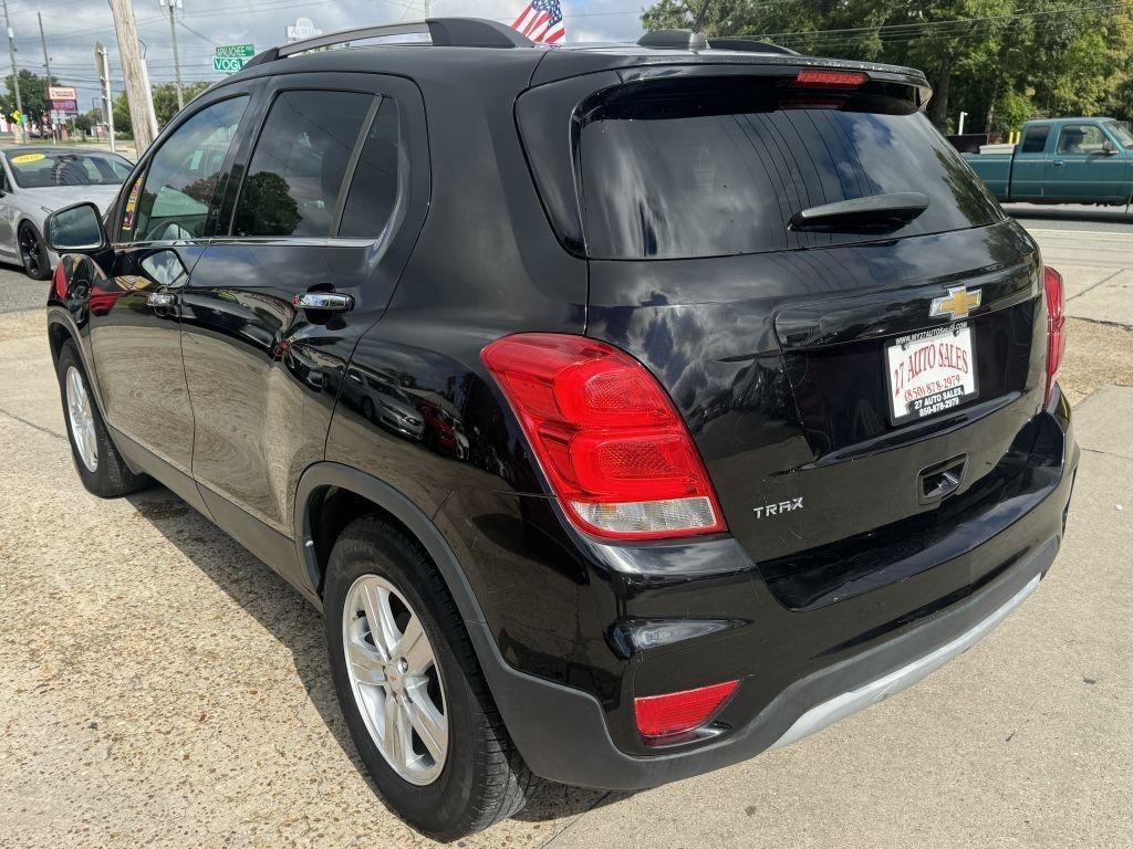 Used 2019 Chevrolet Trax LT w/ LT Convenience Package FWD image 7