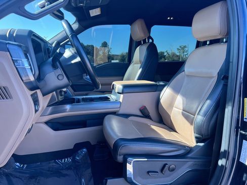 Used 2023 Ford F350 Lariat image 12