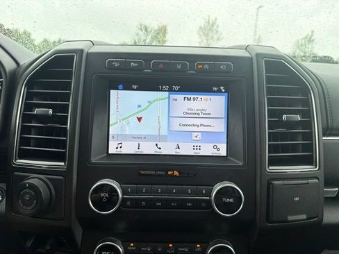 Used 2019 Ford Expedition Limited w/ Equipment Group 302A AWD/4WD image 38