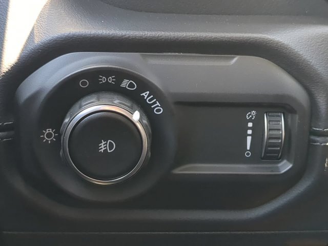 New 2026 Jeep Wrangler Unlimited Sahara AWD/4WD image 29