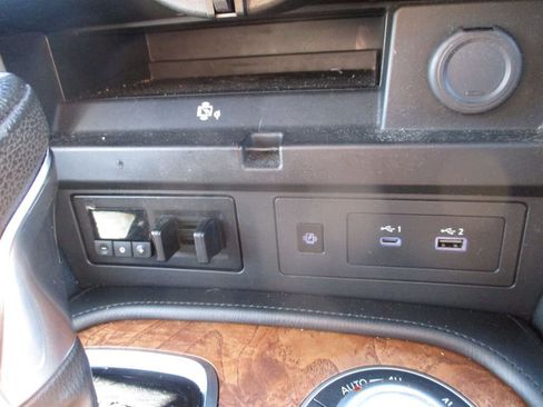 Used 2022 Nissan Armada SL image 5