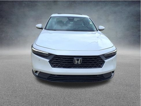 Used 2023 Honda Accord Touring image 11