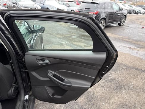 Used 2017 Ford Focus SE image 19