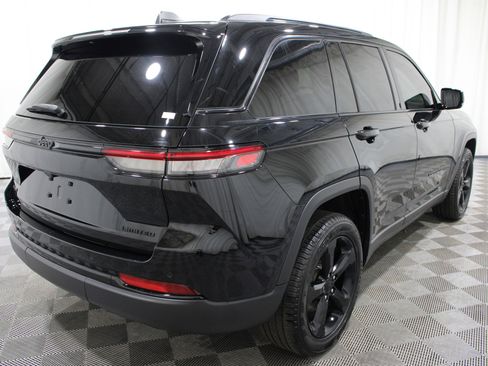 Used 2023 Jeep Grand Cherokee Limited w/ Black Appearance Package image 30