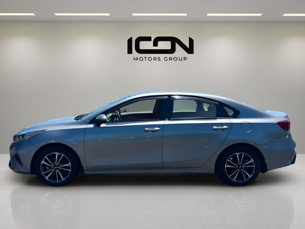 Used 2024 Kia Forte LXS FWD image 2