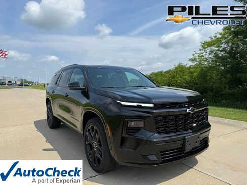Used 2024 Chevrolet Traverse RS AWD/4WD image 1