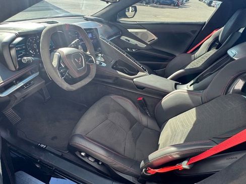 Used 2023 Chevrolet Corvette Stingray Premium Conv w/ Z51 Performance Package RWD image 14