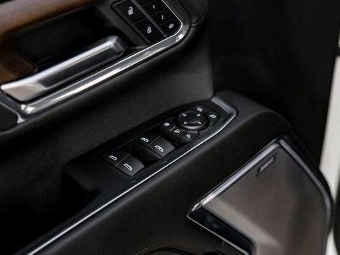 Used 2024 Chevrolet Silverado 3500 High Country w/ High Country Premium Package image 39