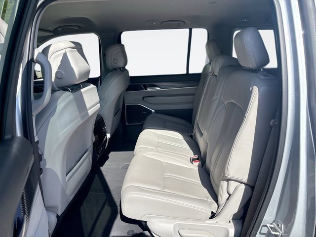 Used 2024 Jeep Wagoneer Series II w/ Flexible Seating Group RWD image 22
