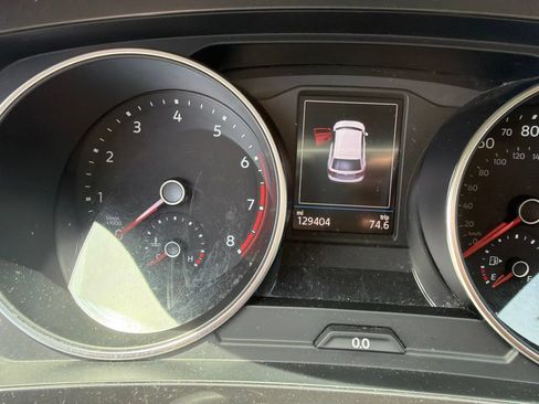 Used 2018 Volkswagen Tiguan S FWD image 10