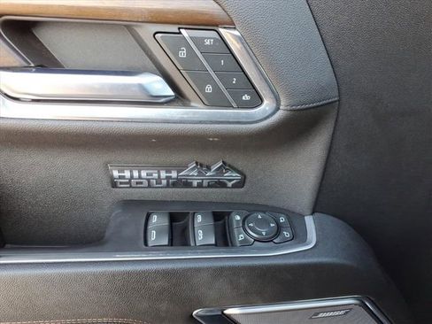 Used 2024 Chevrolet Silverado 1500 High Country w/ High Country Premium Package image 30