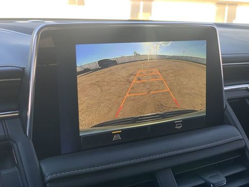 Certified 2024 Chevrolet Suburban Premier image 12