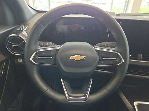 Used 2026 Chevrolet Equinox LT w/ Convenience Package II image 31