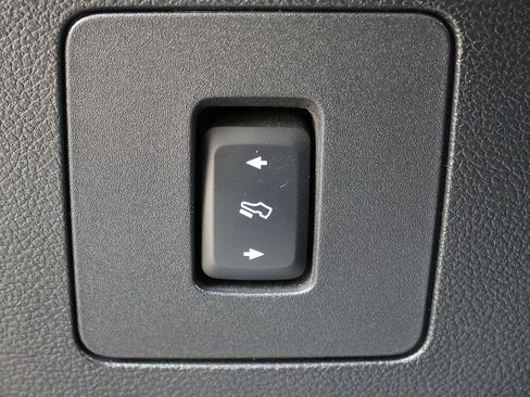 Used 2015 Ford F150 XLT w/ Equipment Group 302A Luxury AWD/4WD image 30