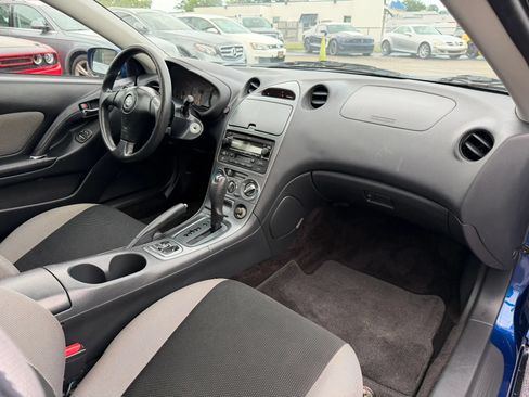 Used 2003 Toyota Celica GT FWD image 18