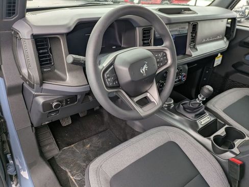 New 2025 Ford Bronco Base image 18