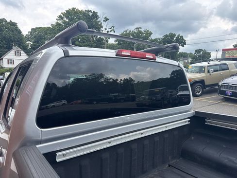 Used 2011 Nissan Frontier PRO-4X w/ Pro-4x Luxury Pkg AWD/4WD image 9