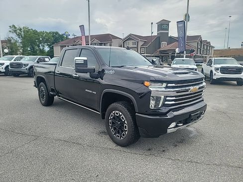 Used 2021 Chevrolet Silverado 2500 High Country w/ Z71 Off-Road Package AWD/4WD image 1