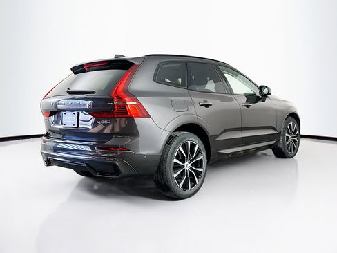 Used 2025 Volvo XC60 B5 Plus image 9