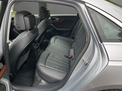 Used 2023 Audi A4 2.0T Premium w/ Convenience Package image 12