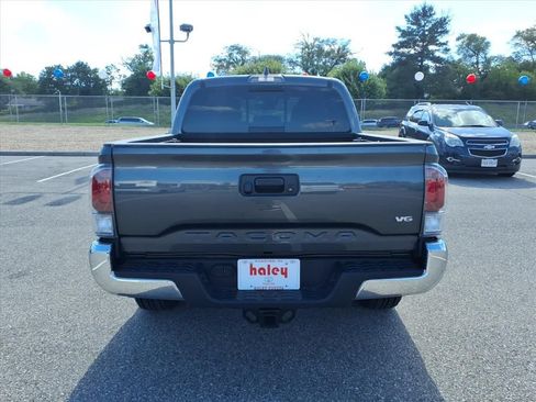 Certified 2023 Toyota Tacoma TRD Off-Road AWD/4WD image 6