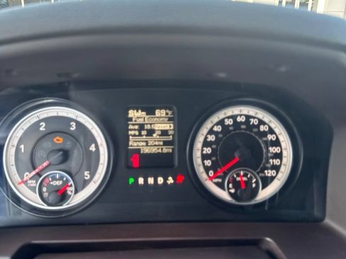 Used 2014 RAM 2500 SLT AWD/4WD image 9