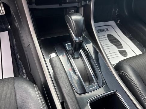 Used 2017 Honda Accord Sport image 32