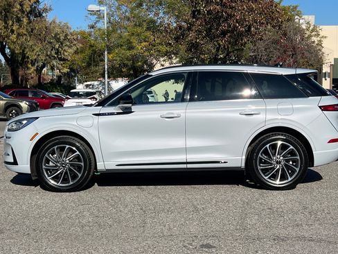 Used 2025 Lincoln Corsair Grand Touring w/ Equipment Group 301A image 7