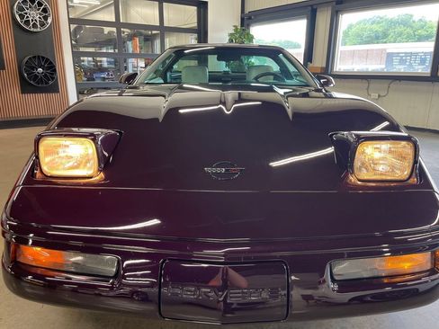 Used 1993 Chevrolet Corvette Coupe RWD image 27