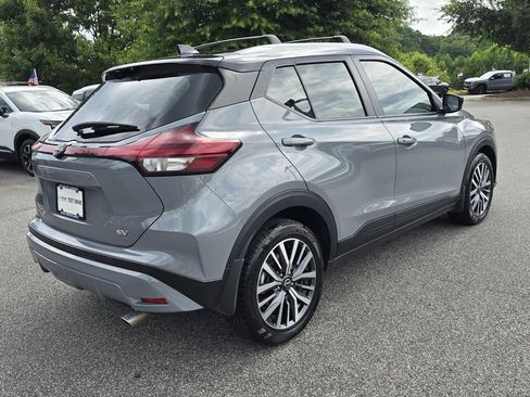 Used 2024 Nissan Kicks SV w/ Interior Electronics Package FWD image 5