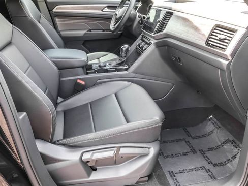 Used 2023 Volkswagen Atlas Cross Sport SE w/ Panoramic Sunroof Package AWD/4WD image 39