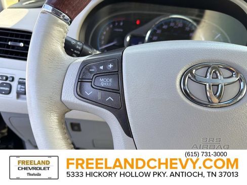 Used 2013 Toyota Sienna Limited image 31