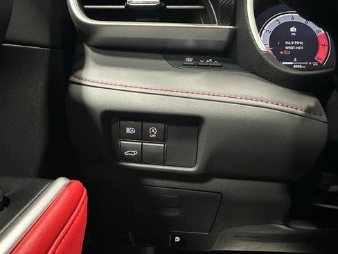 Used 2025 Toyota Highlander XSE image 17