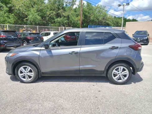 Used 2024 Nissan Kicks S image 8