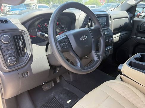 Used 2022 Chevrolet Silverado 1500 Custom Trail Boss AWD/4WD image 10