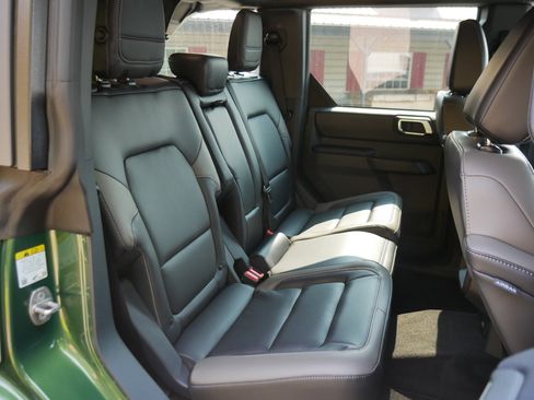 New 2025 Ford Bronco Outer Banks w/ Sasquatch Package image 30