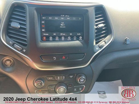 Used 2020 Jeep Cherokee Latitude Plus w/ Cold Weather Group AWD/4WD image 15