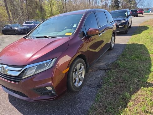 Used 2018 Honda Odyssey EX-L image 2