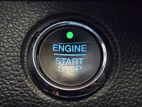 Used 2018 Ford F150 Platinum w/ Equipment Group 701A Luxury AWD/4WD image 25