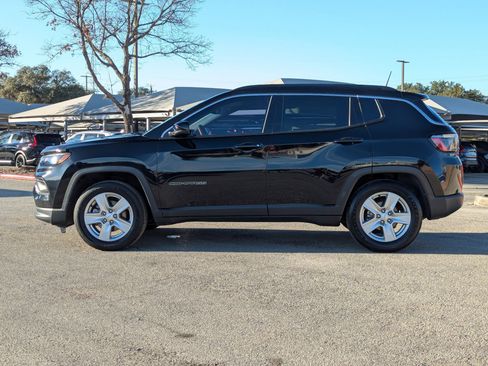 Used 2022 Jeep Compass Latitude image 7