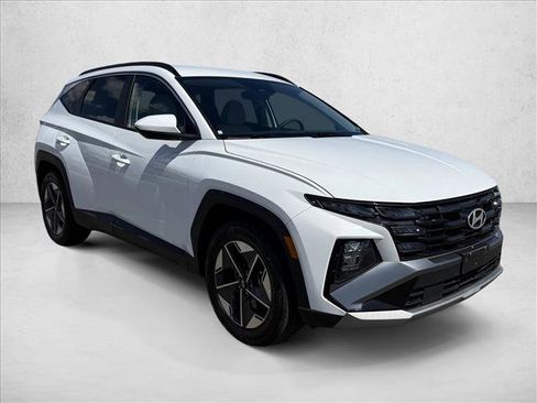 Used 2025 Hyundai Tucson SEL FWD image 3