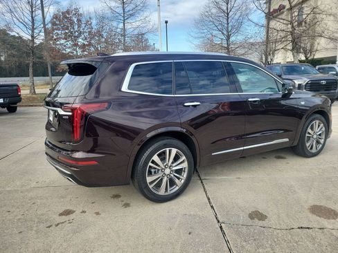 Used 2021 Cadillac XT6 Premium Luxury image 7